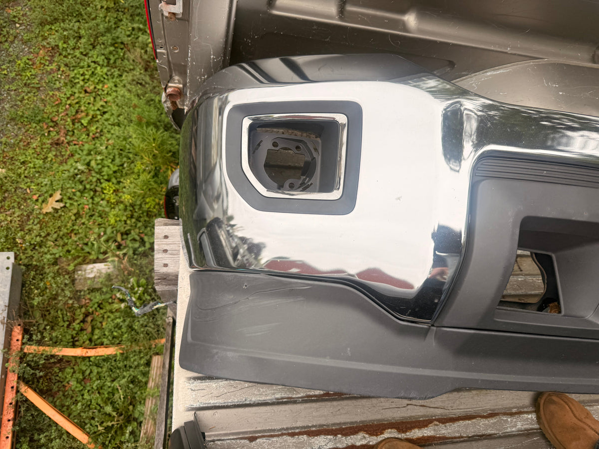 2015-2019 GMC Sierra 2500HD 3500HD OEM Chrome Front Bumper