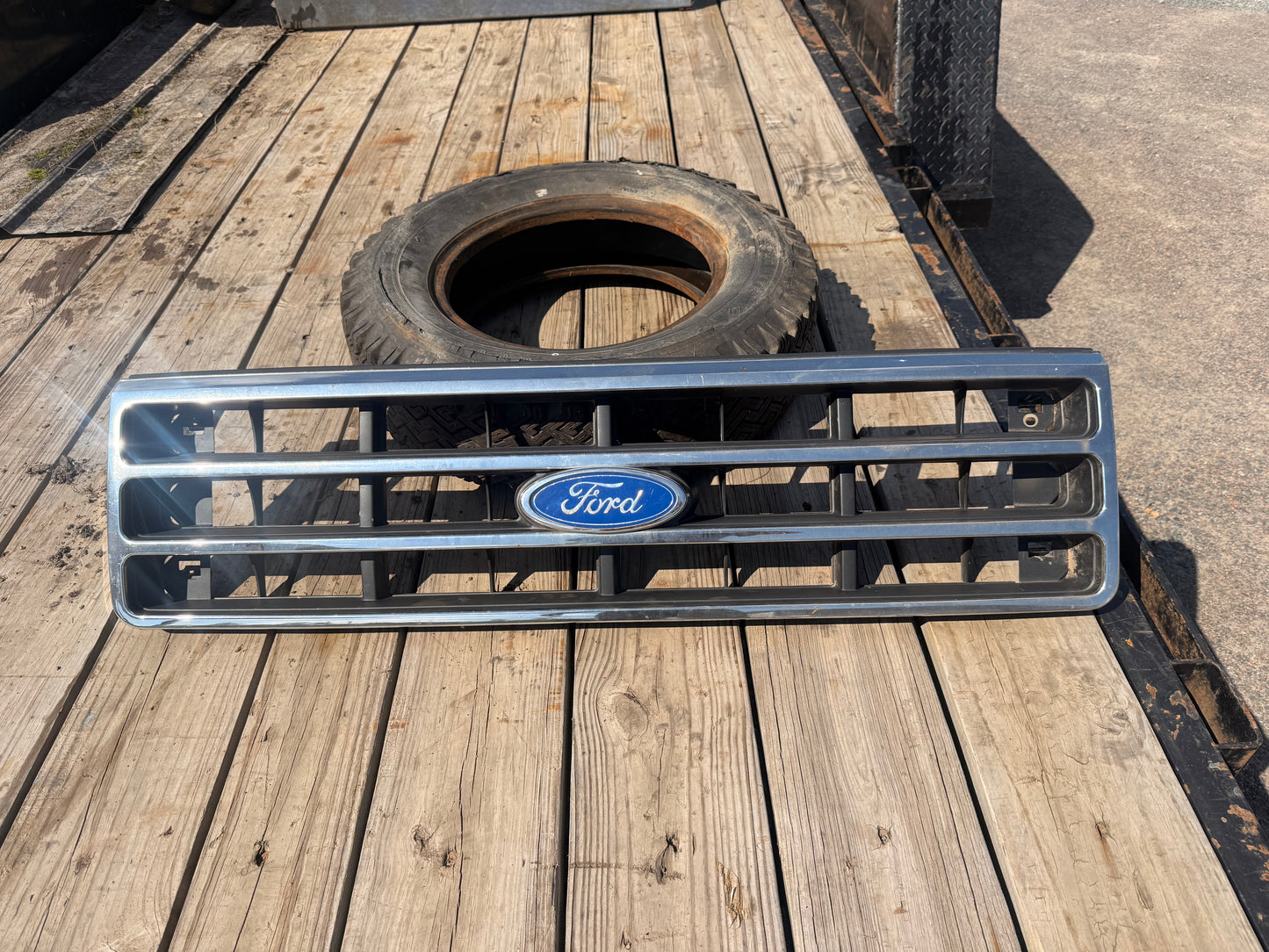 1987-1991 Ford F-150 F-250 F-350 Bronco OEM Chrome Grille