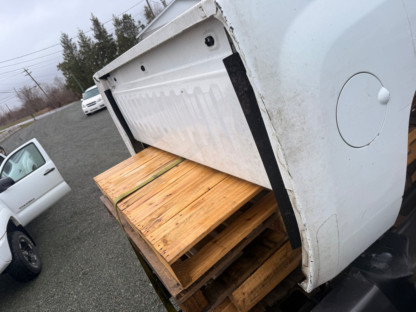 Chevrolet Silverado 1500 5'8" Short Bed Truck Box