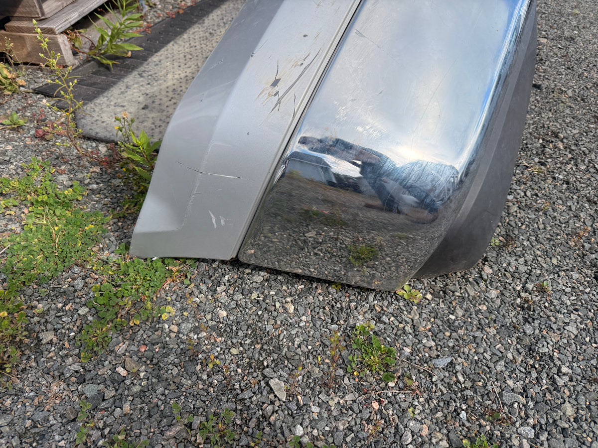 2005-2007 Ford F-250 F-350 F-450 OEM Chrome Front Bumper