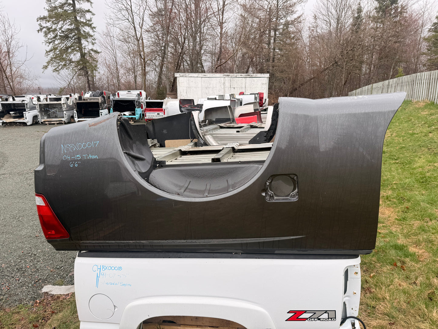 2004–2015 Nissan Titan 6'6" Standard Bed Truck Box