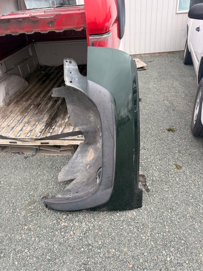 2003-2007 Chevrolet Silverado 1500 2500HD 3500HD Cateye OEM Driver Side Fender