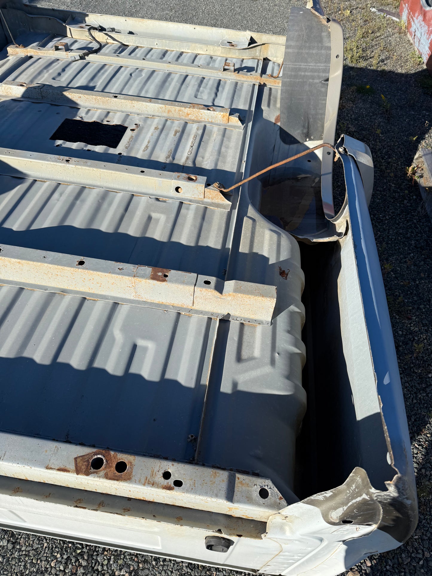 1999-2010 Ford F-250/F-350, 8ft Long Truck Box