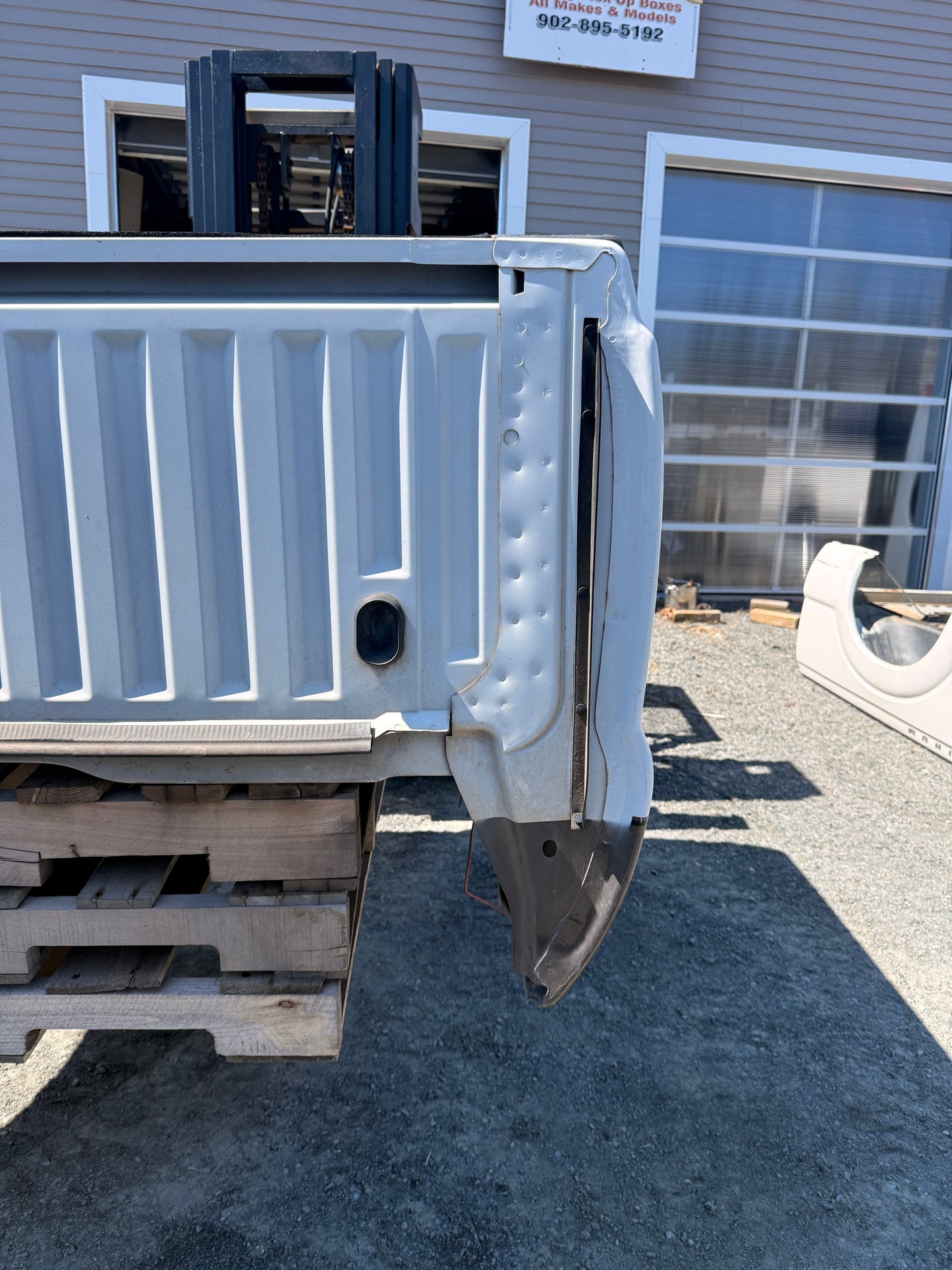 2011–2016 Ford F-250/F-350 6’9” Truck Box | King Ranch Two-Tone OEM Bed