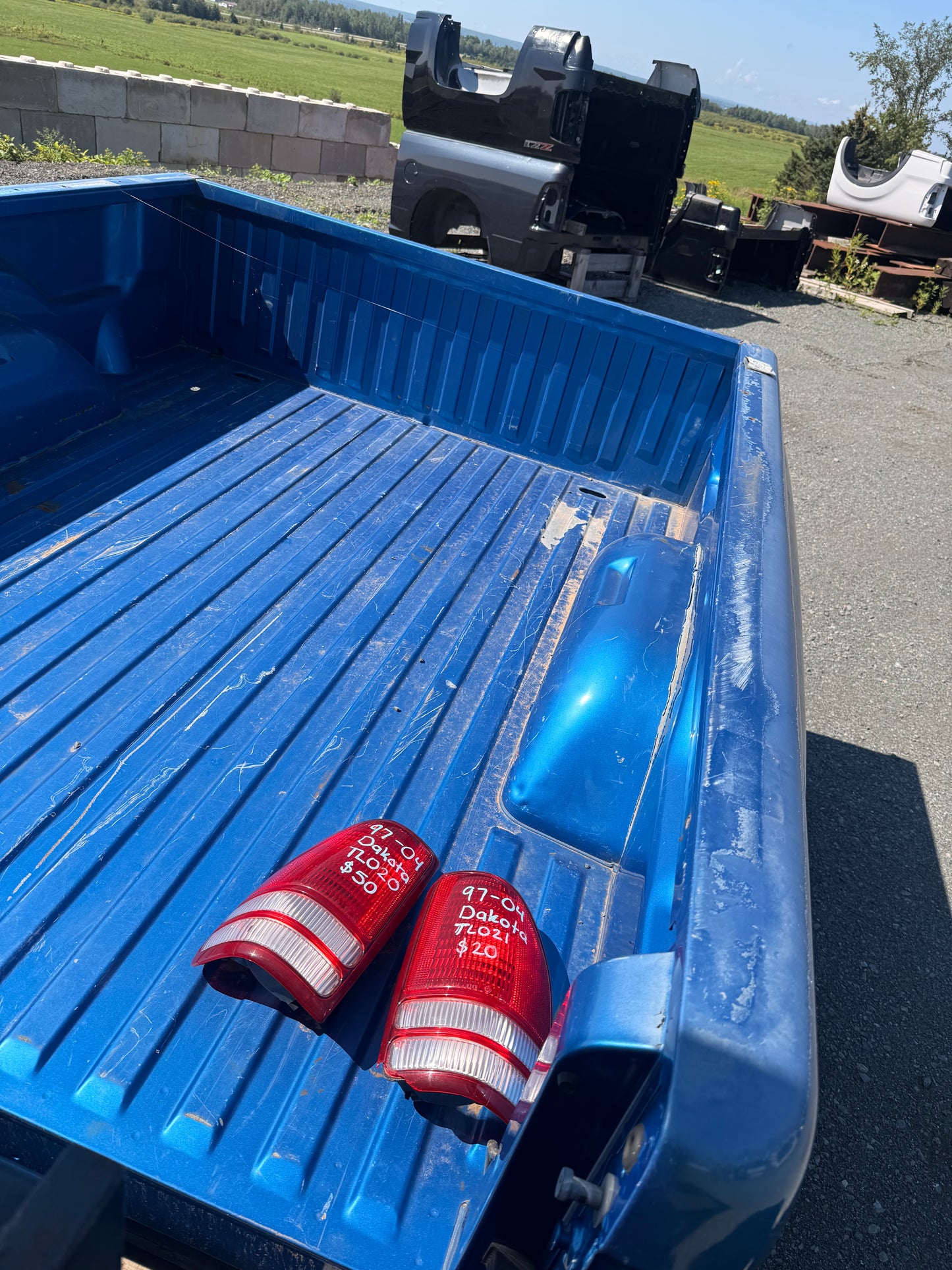 1997-2004 Dodge Dakota 6’6” Standard Bed Truck Box