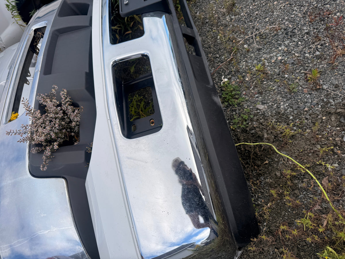 2005-2007 Ford F-250 F-350 F-450 OEM Chrome Front Bumper