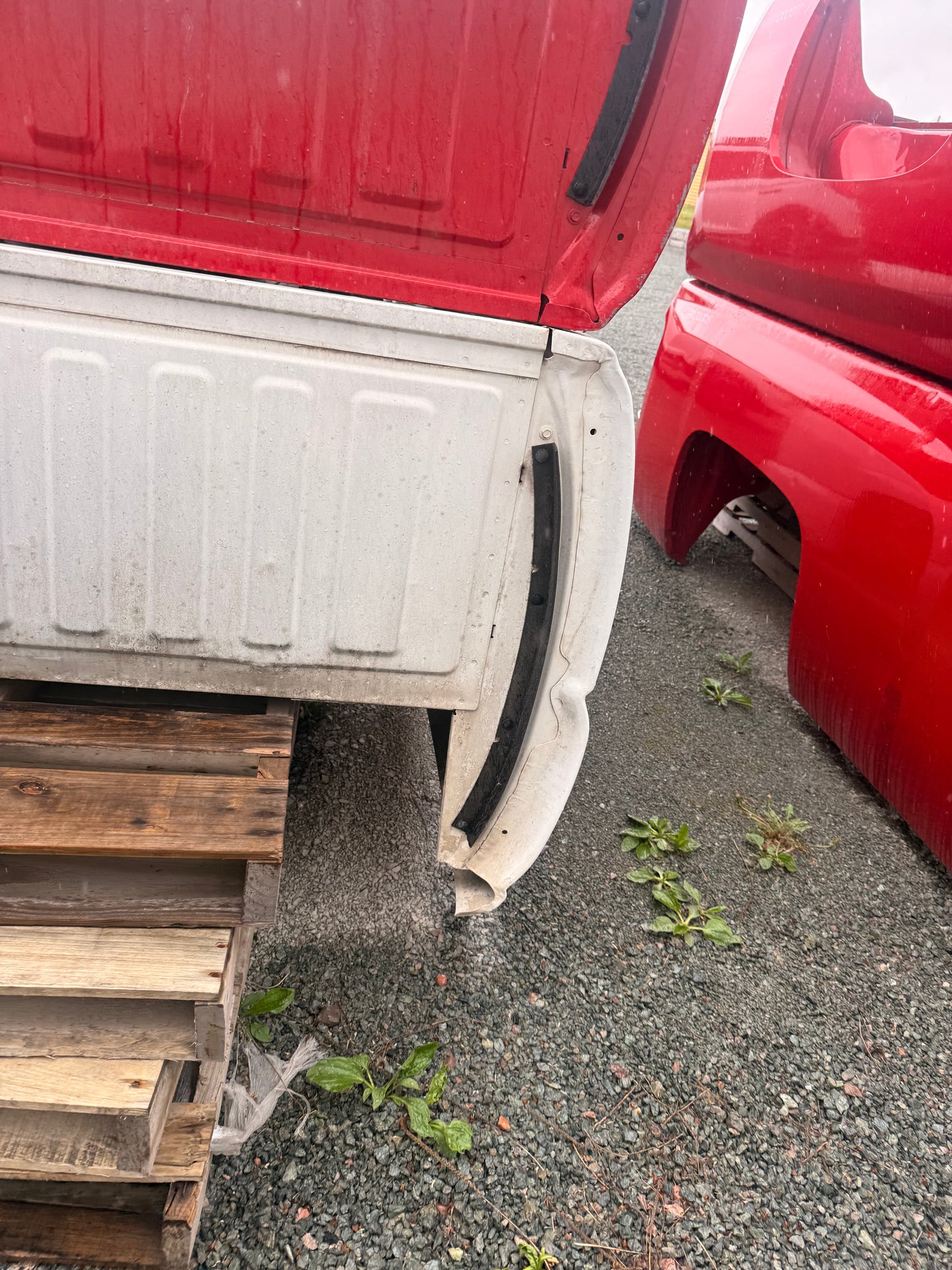 1999–2007 Chevrolet Silverado 1500/2500/3500 8ft Long Bed Truck Box