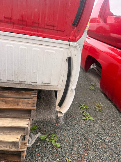 1999–2007 Chevrolet Silverado 1500/2500/3500 8ft Long Bed Truck Box
