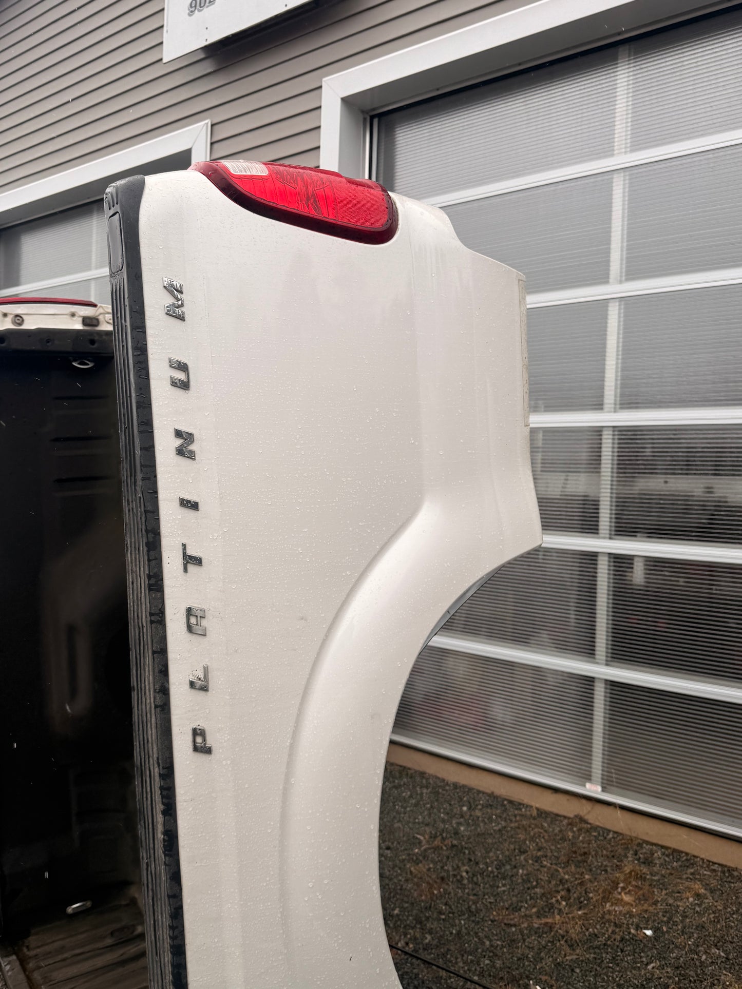 2011–2016 Ford F-250/F-350 6'9" Standard Bed Truck Box