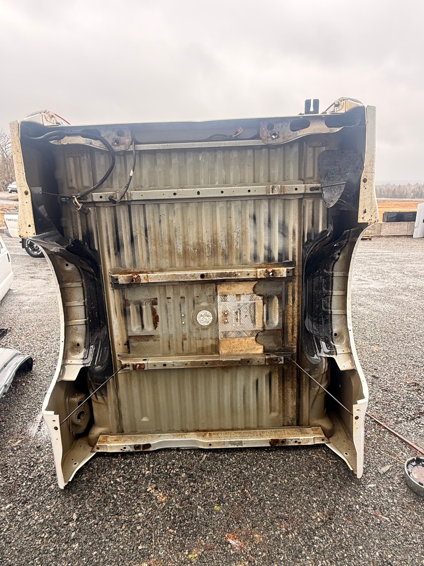 2011–2016 Ford F-250/F-350 6'9" Standard Bed Truck Box