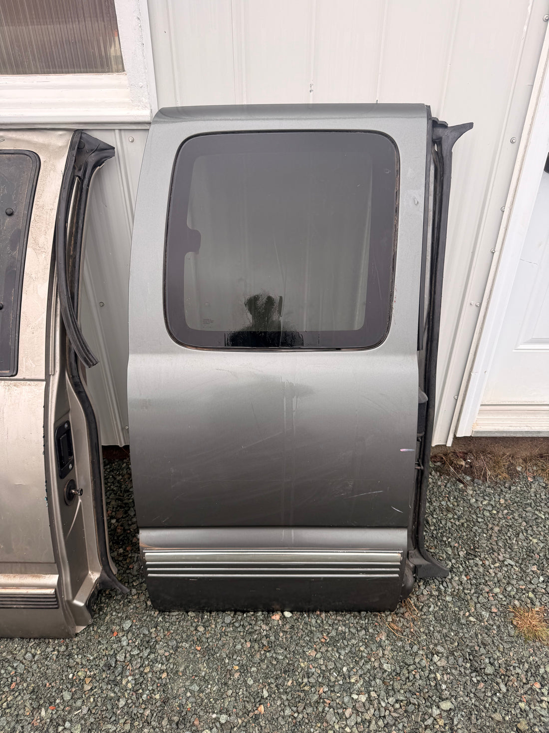 1999-2007 Chevrolet Silverado/GMC Sierra 1500/2500/3500 Rear Passenger Side Half Door