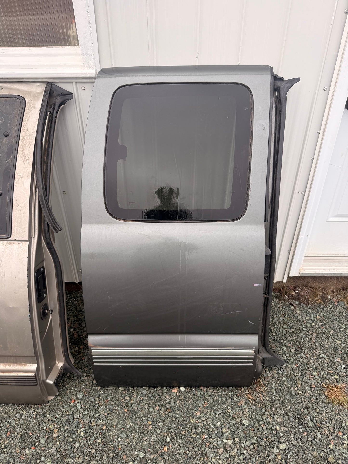1999-2007 Chevrolet Silverado/GMC Sierra 1500/2500/3500 Rear Passenger Side Half Door