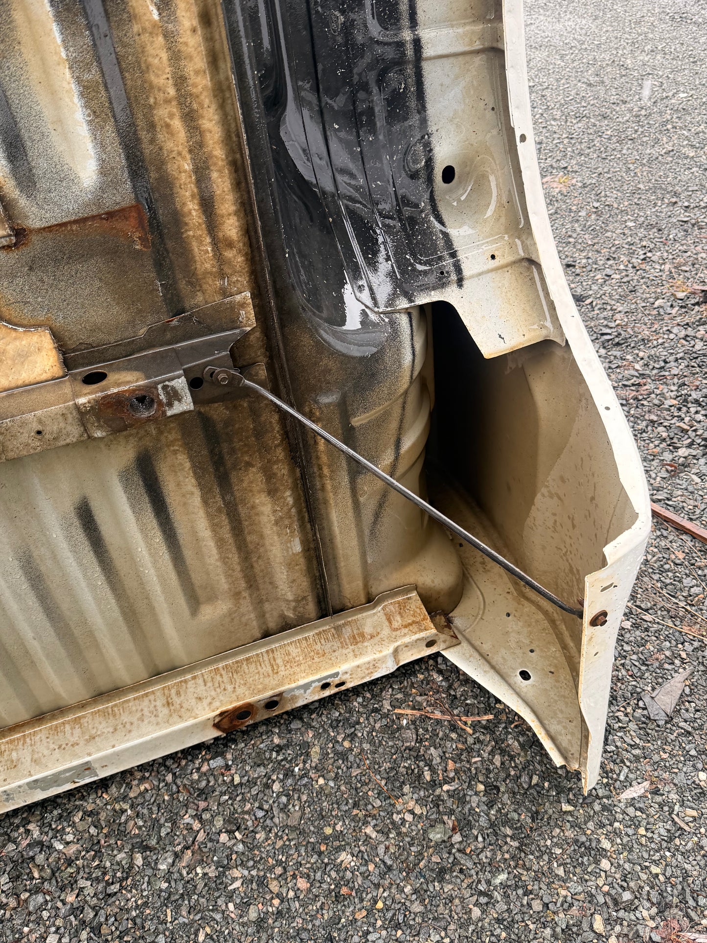 2011–2016 Ford F-250/F-350 6'9" Standard Bed Truck Box