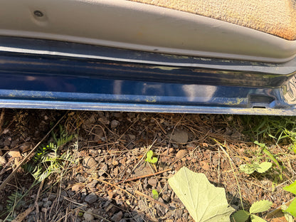 2000-2006 GMC Suburban 1500 2500 OEM Front Driver Side Door