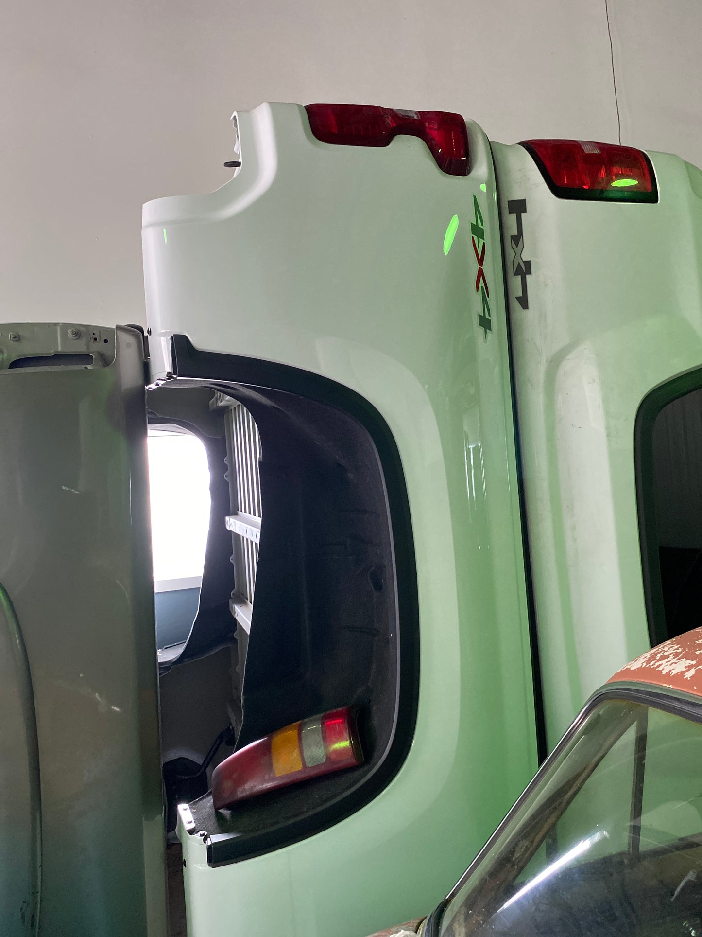 2019-2024 Chevrolet Silverado Truck Box