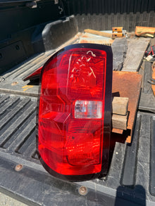 2014–2019 Chevrolet Silverado 1500 2500 3500 Driver Side Tail Light