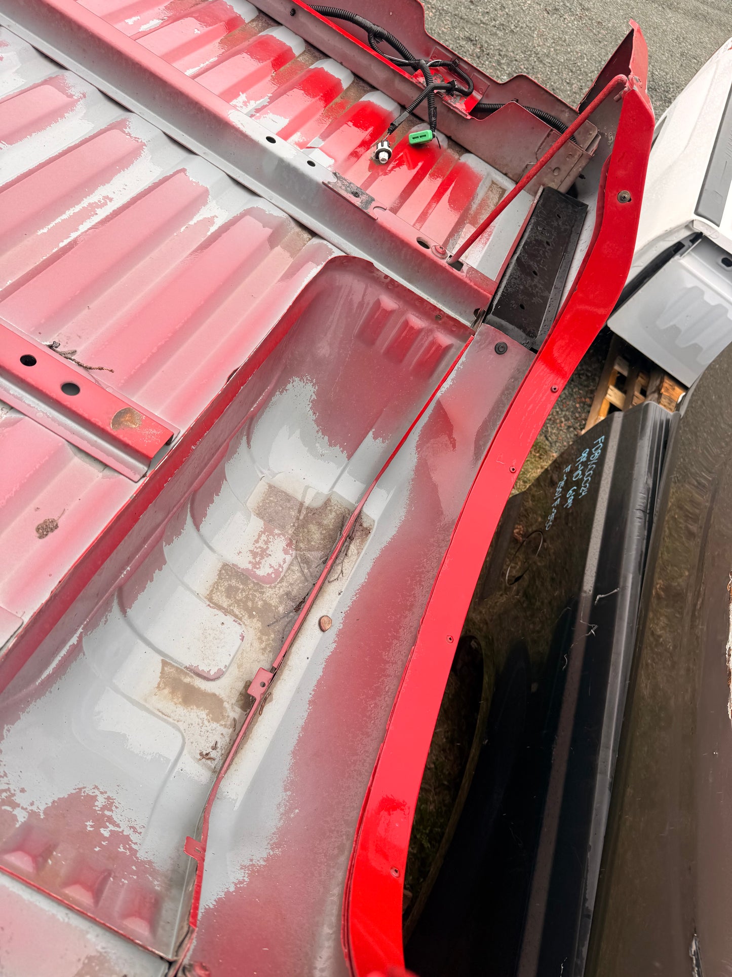1994–2004 GMC Sonoma 4'11" Short Bed Truck Box