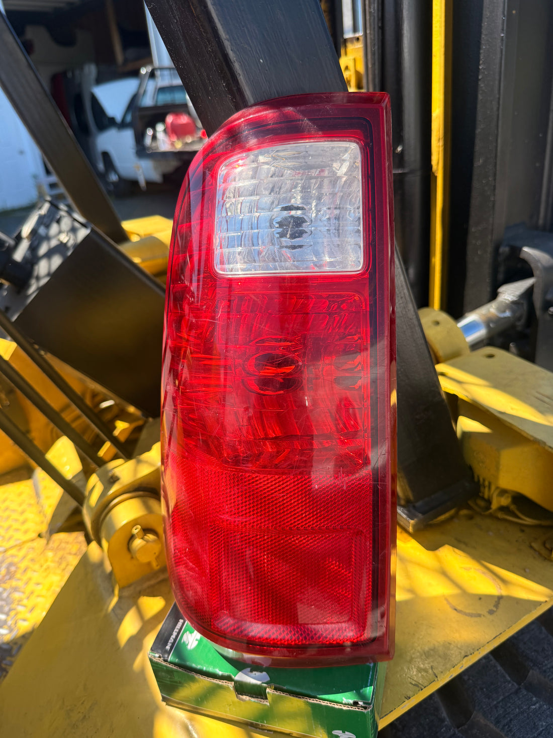 2008–2016 Ford F-250 F-350 Driver Side Tail Light