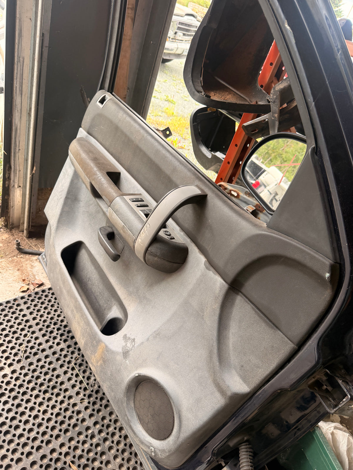 2007-2014 Chevrolet Silverado 1500 2500HD 3500HD OEM Driver Side Door