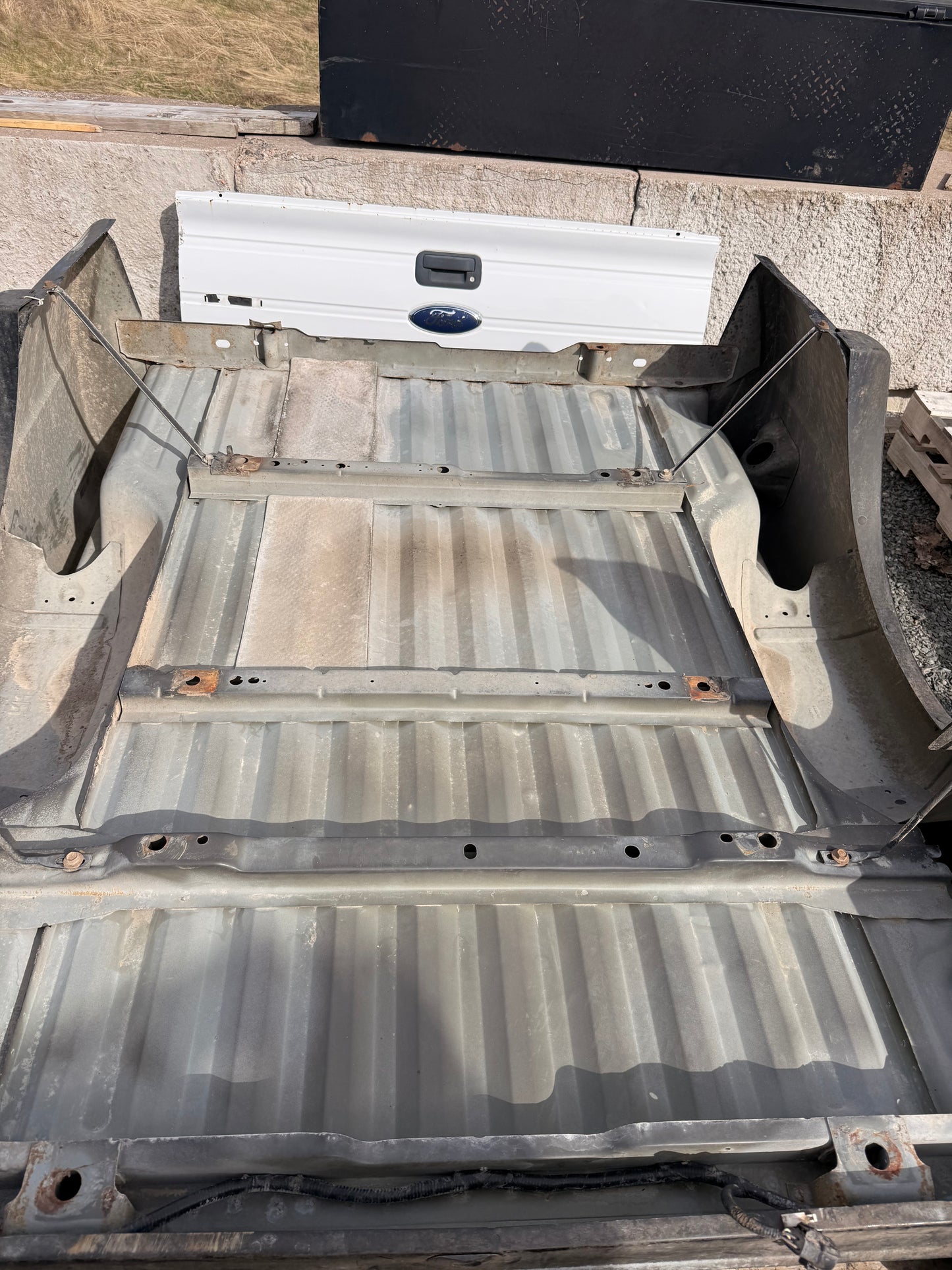 1999-2010 Ford F-250 F-350 6’9” Standard Bed Truck Box