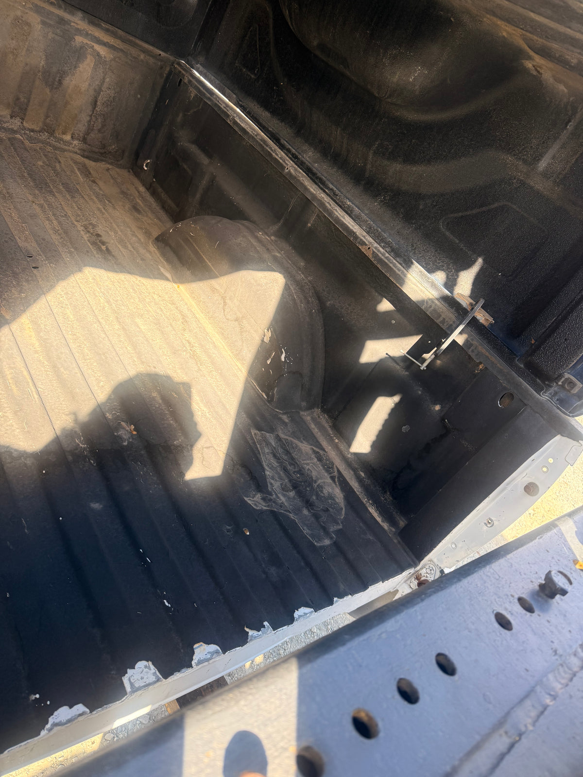 1999-2007 GMC Sierra 1500 2500HD 3500HD 6'6" Standard Bed Truck Box