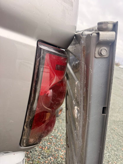 1999-2007 GMC Sierra 1500 2500 3500 Tailgate