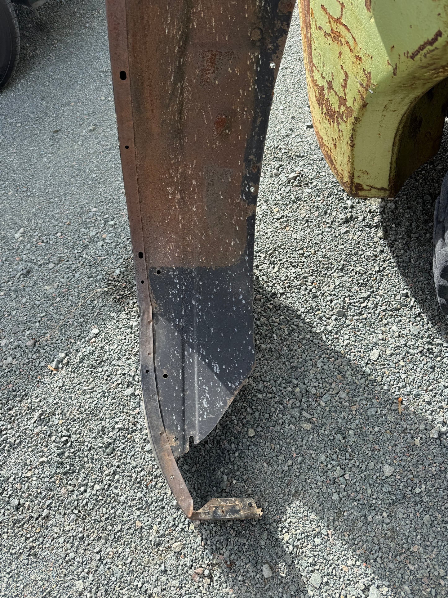 2003-2006 Chevrolet Silverado/GMC Sierra Front, Passenger Side Fender