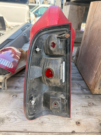 2008–2016 Ford F-250 F-350 F-450 OEM Passenger Side Tail Light