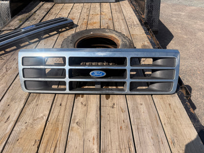 1992-1997 Ford F-150 F-250 F-350 Bronco OEM Chrome Grille