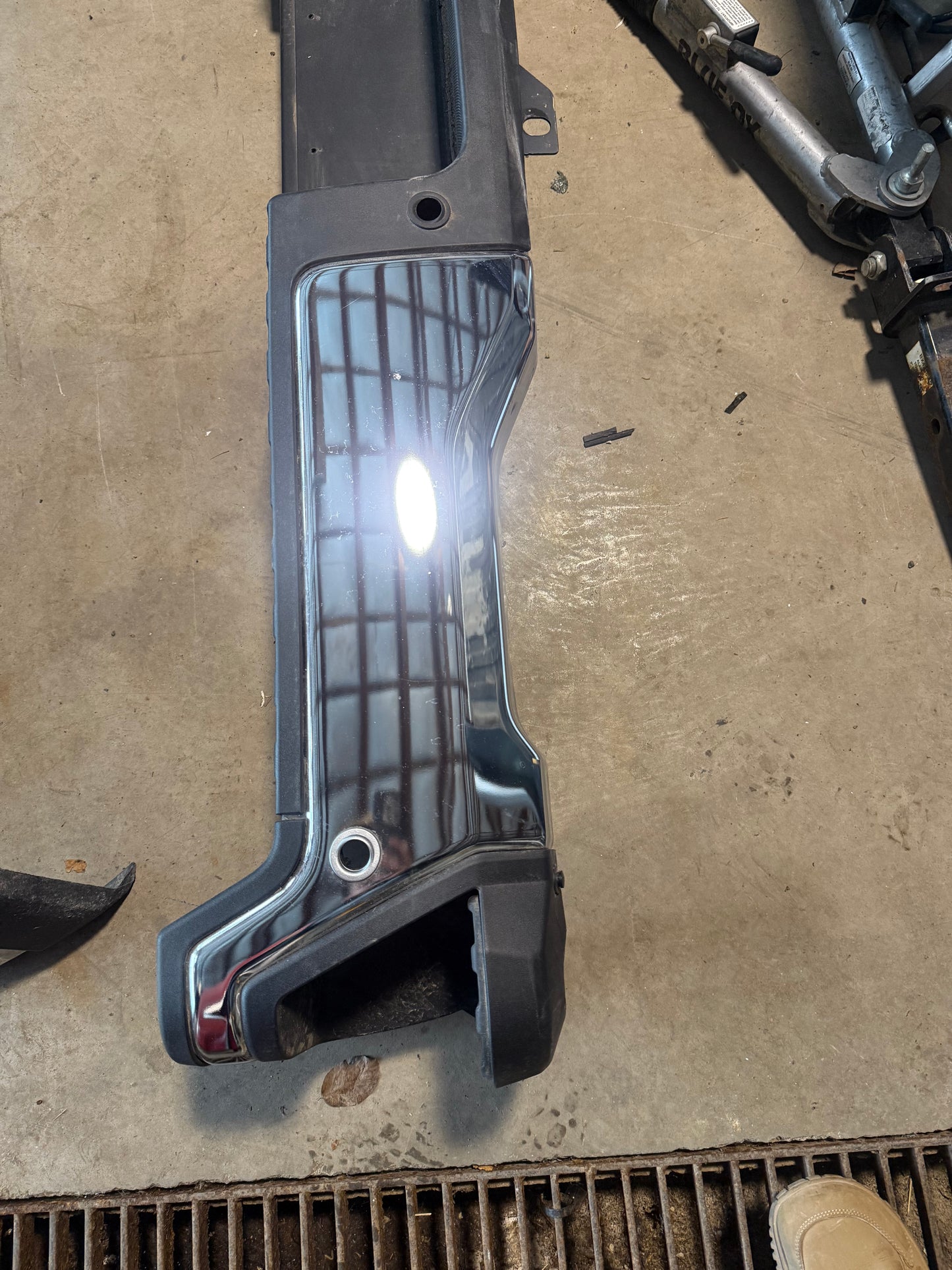 2023-2025 Ford F-250/F-350 Rear Chrome Bumper