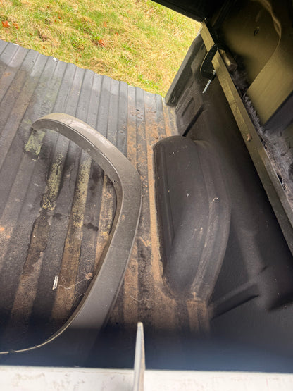 1999-2007 Chevrolet Silverado 5’8” Short Bed Truck Box