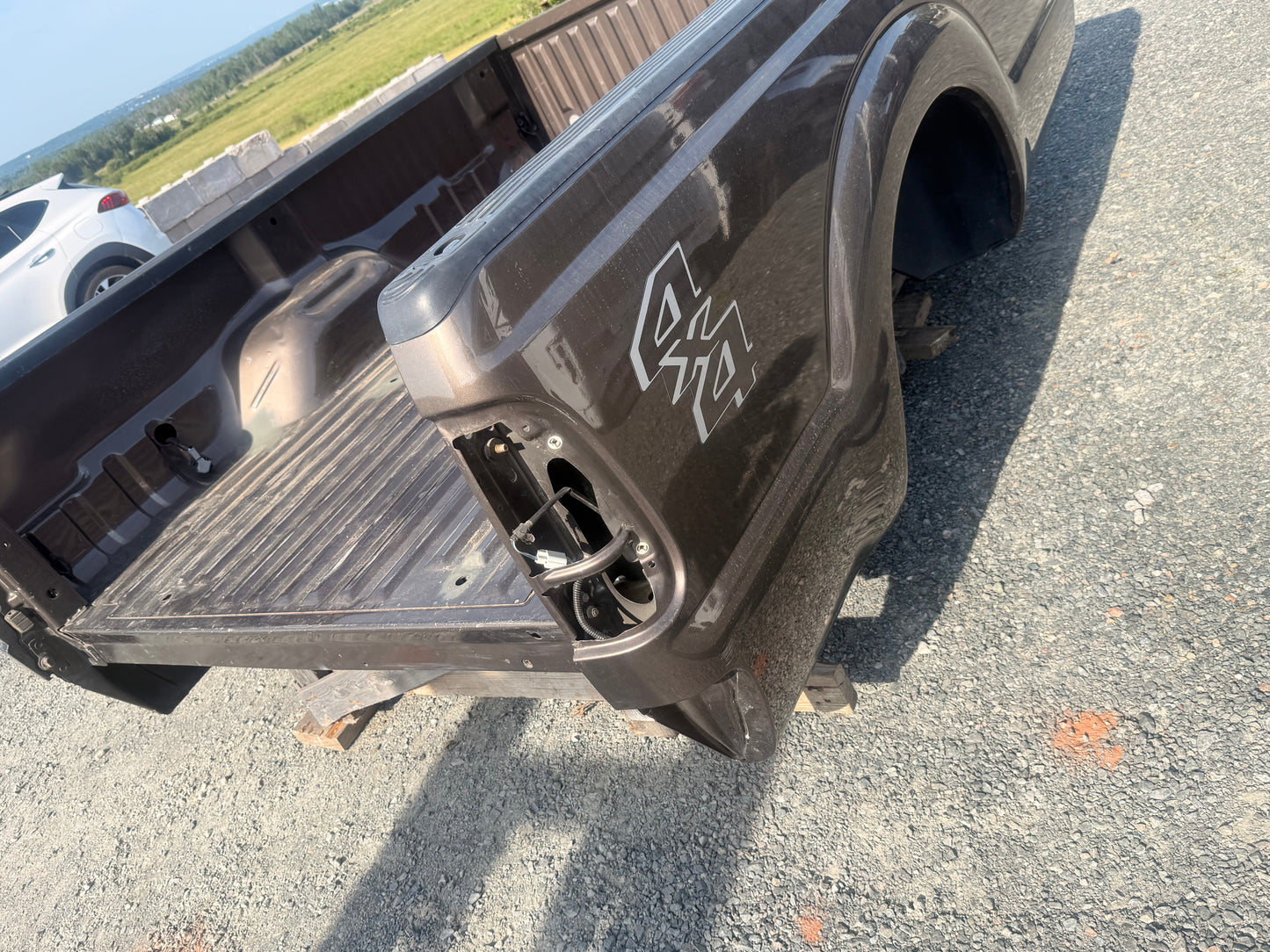 2011-2016 Ford F-250/F-350, 8ft Long Truck Box
