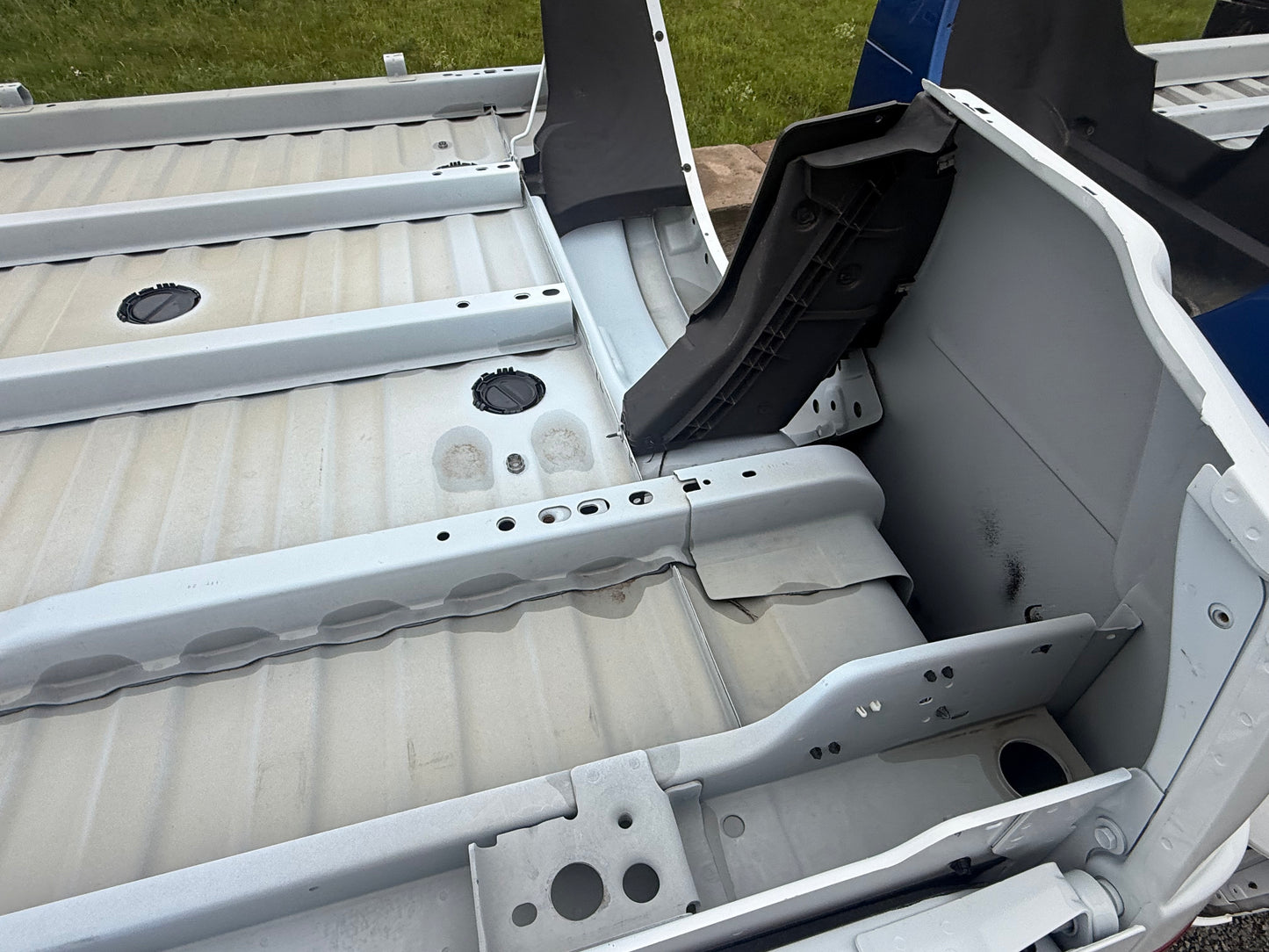 2019–2026 Dodge Ram 2500 3500 6'4" Standard Bed Truck Box