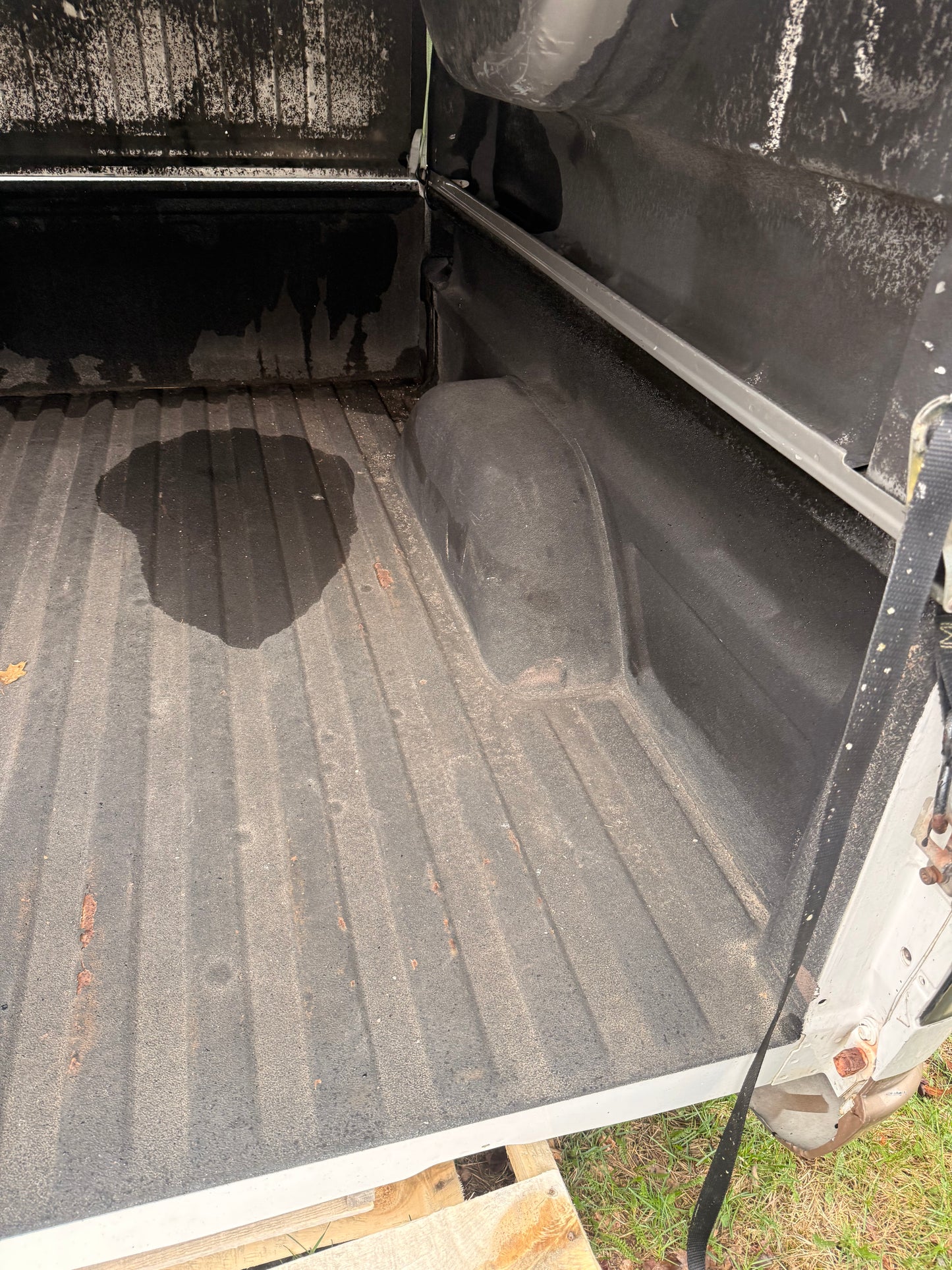 1988–1998 GMC Sierra 6'6" Standard Bed Truck Box