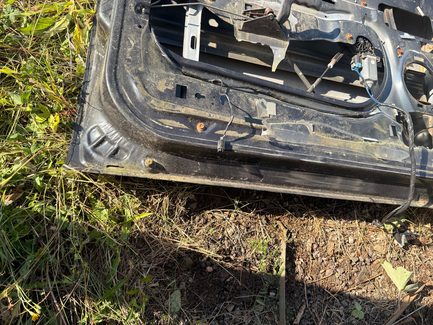 2000-2006 GMC Yukon OEM Front Driver Side Door
