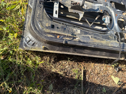 2000-2006 GMC Yukon OEM Front Driver Side Door