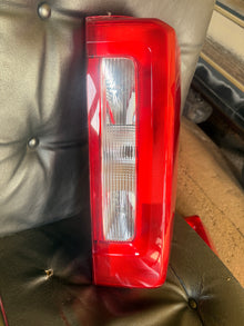 2023-2026 Ford F-250 F-350 F-450 Passenger Side OEM Halogen Tail Light