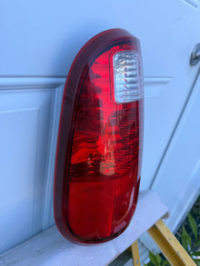 2008–2016 Ford F-250 F-350 F-450 OEM Driver Side Tail Light
