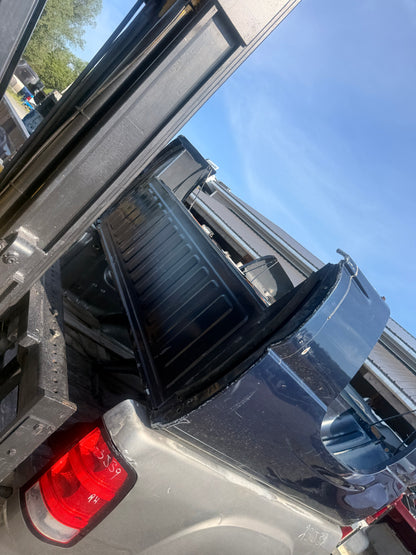 1999-2007 Chevrolet Silverado 1500 5’8” Short Bed Truck Box