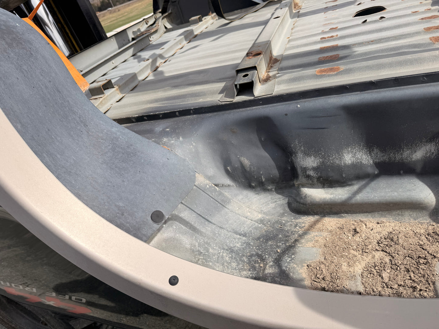 1999-2010 Ford F-250 F-350 6’9” Standard Bed Truck Box