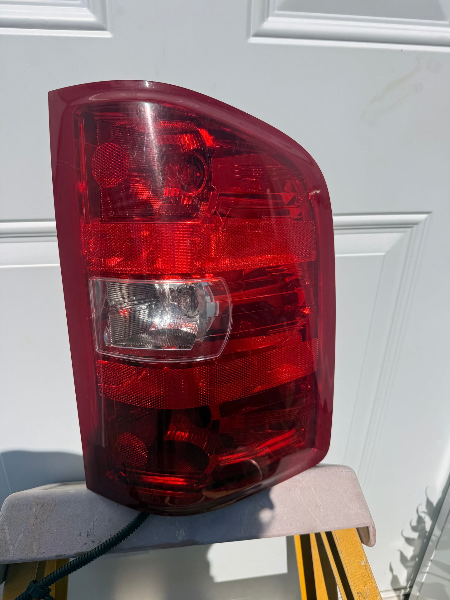 2007–2013 Chevrolet Silverado 1500 2500 3500 OEM Passenger Side Tail Light