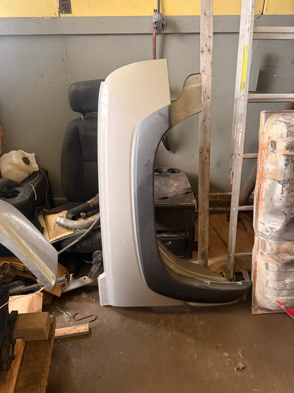 2003-2006 Chevrolet Silverado “Cat Eye” Passenger Side Fender