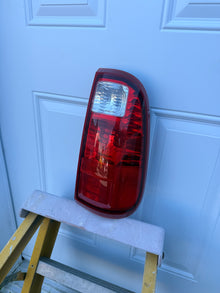 2008–2016 Ford F-250 F-350 F-450 OEM Passenger Side Tail Light