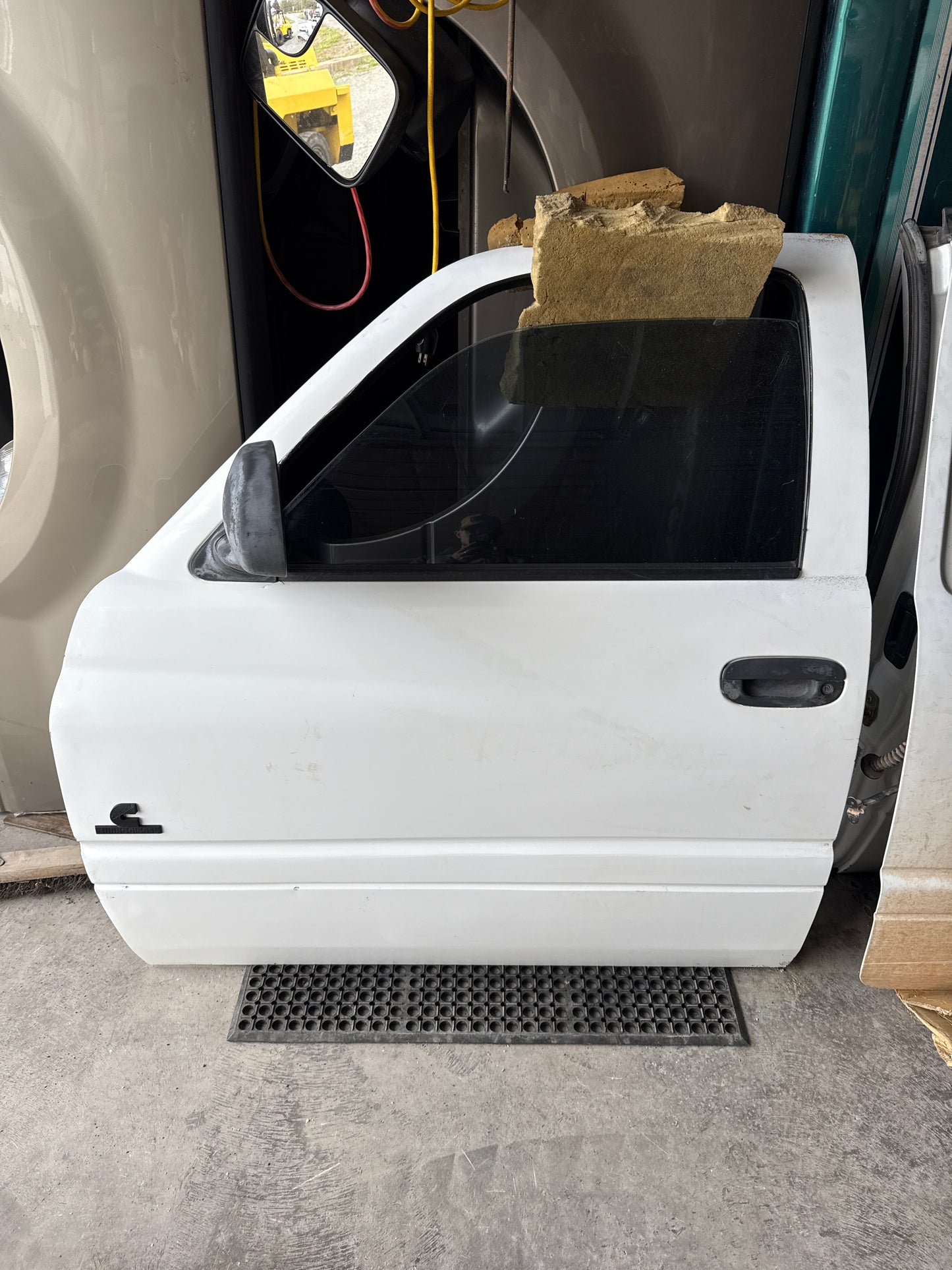 1994-2002 Dodge Ram 2nd Gen 1500/2500/3500 LH Driver Side Extended Cab Front Door