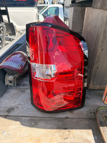 2007–2013 Chevrolet Silverado 1500 2500 3500 Aftermarket Passenger Side Tail Light