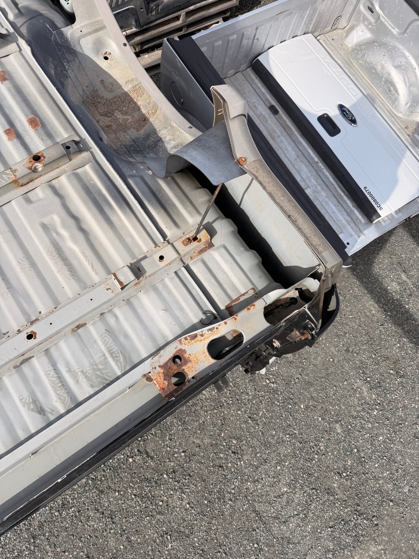 1999-2010 Ford F-250 F-350 6’9” Standard Bed Truck Box