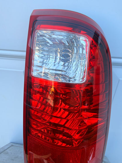 2008–2016 Ford F-250 F-350 F-450 OEM Passenger Side Tail Light