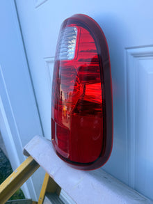 2008–2016 Ford F-250 F-350 F-450 OEM Passenger Side Tail Light