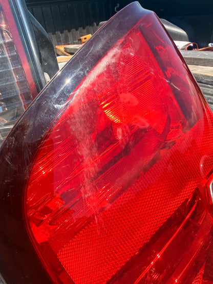 2007–2013 Chevrolet Silverado 1500 2500 3500 Driver Side Tail Light