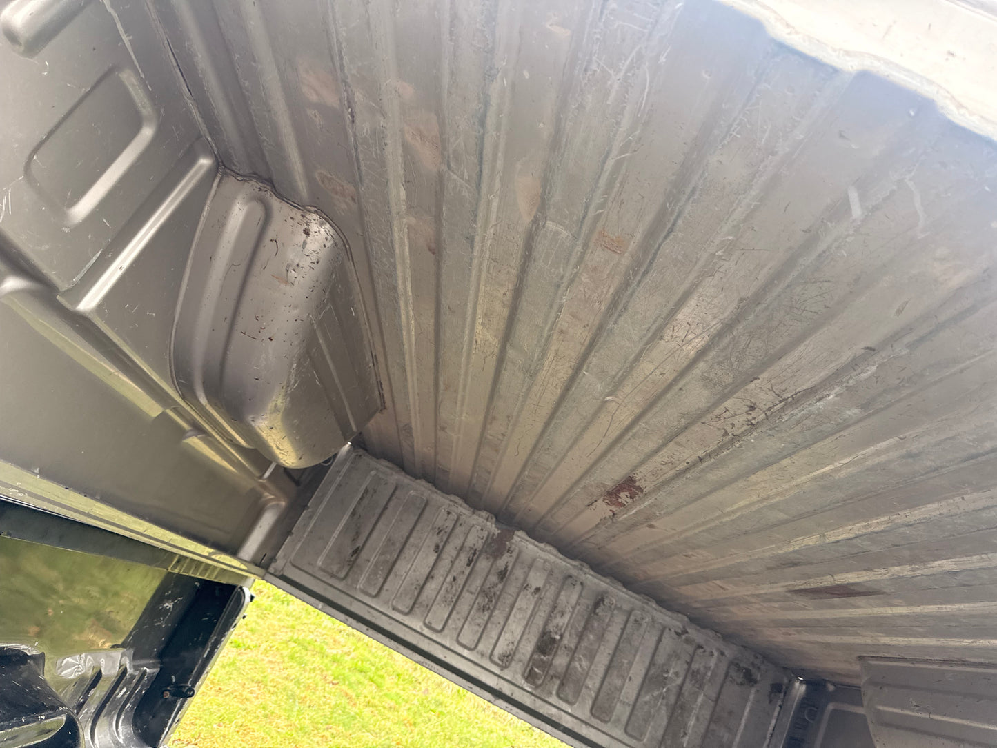 1999–2007 GMC Sierra 6'6" Standard Bed Truck Box